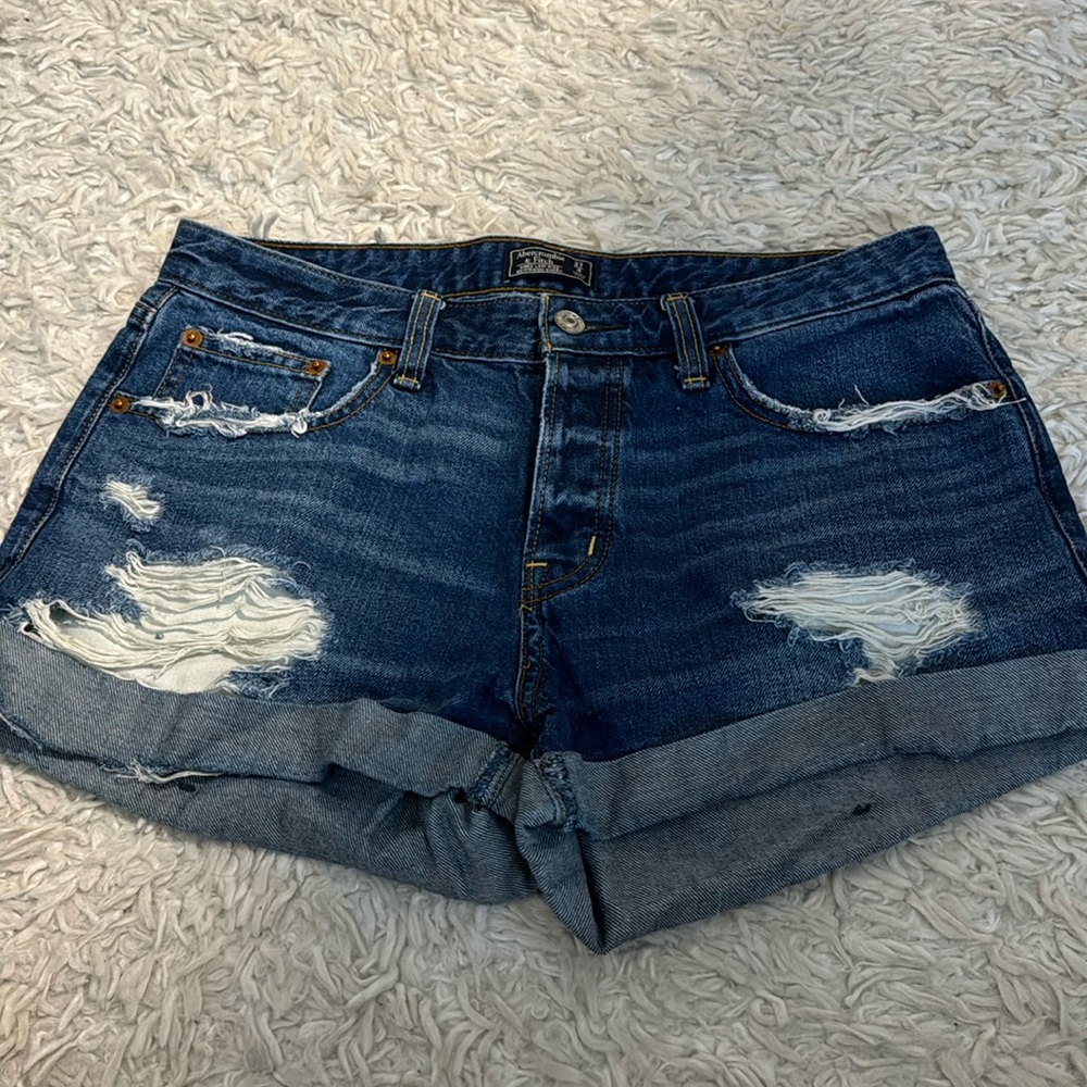 Abercrombie low rise boyfriend short
